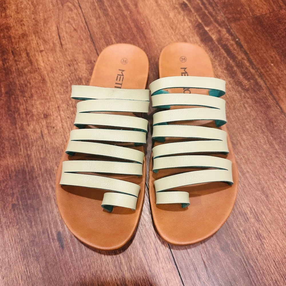 Metro Cream and Tan Sandals Modern Slide Style